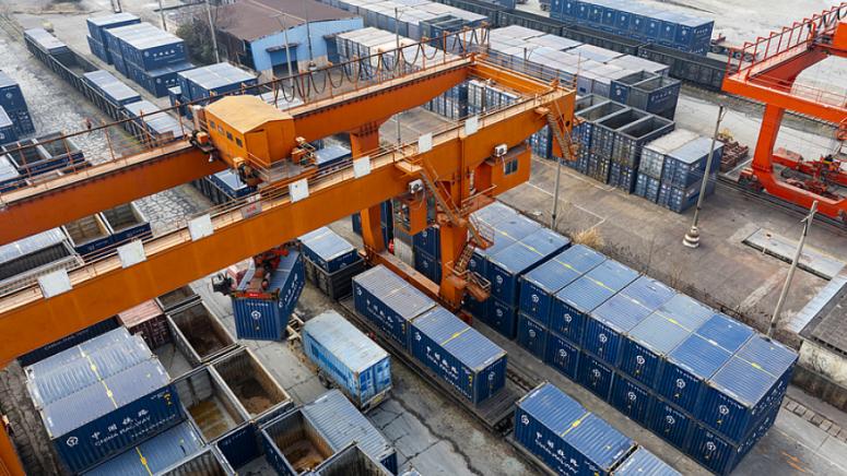 Железопътен товарен транспорт, Китай