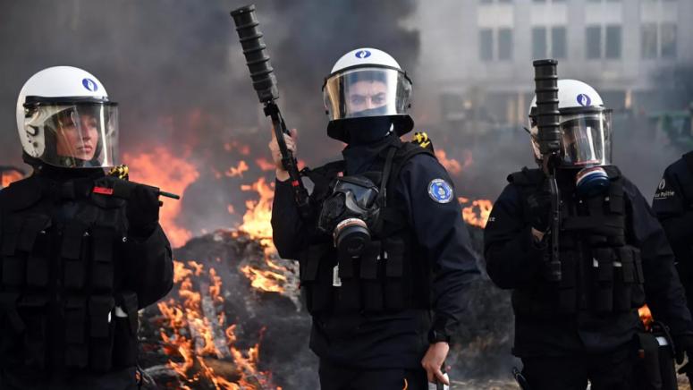 ЕС, фермерски протести, свободна търговия, Меркосур, Украйна, аграрен сектор, субсидии, Брюксел, разширяване