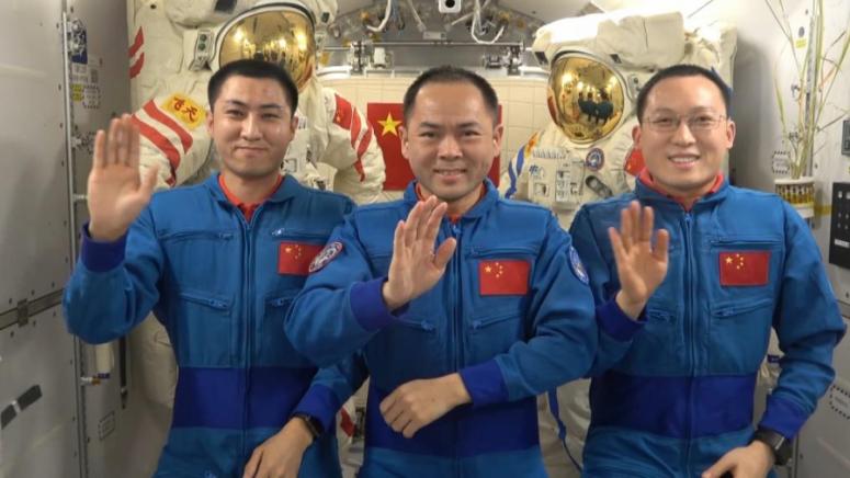 Тайконавти, Шънджоу-21