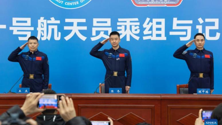 Тримата тайконавти от мисията Шънджоу 20 дадоха пресконференция в Пекин