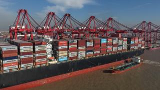 Китай, 2025-2026, икономика на прехода, натиск, устойчивост