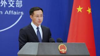 МВнР, Китай Никоя, намесване, Хонконг