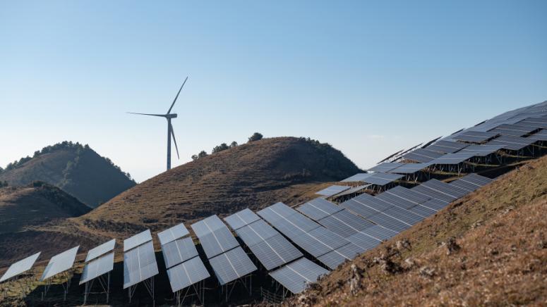 Производство, вятърна и слънчева електроенергия, Китай