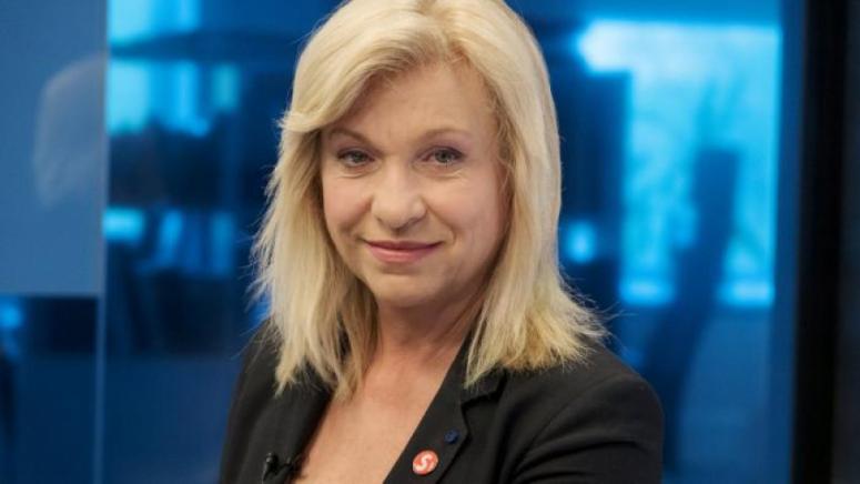 В навечерието на решаващи политически сблъсъци в Латвия авторът Ричардс