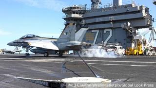 Иран, САЩ, самолетоносач, Aegis, SM-3, военни технологии, Омански залив, ВМС, геополитика