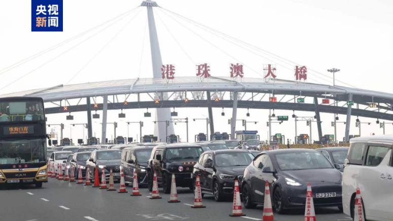 Рекорден трафик , моста Хонконг–Джухай–Макао