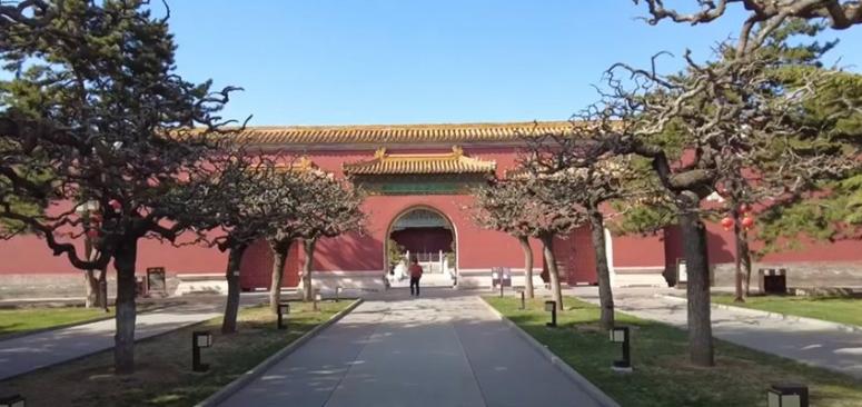 Императорски храм на предците, Из Китай с Павел