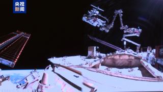 Екипаж, Шънджоу-21, завърши, третата извънкорпусна дейност